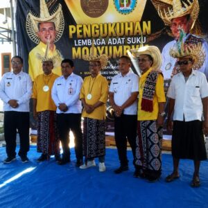 Suku Mooyumbuk Kukuhkan Lembaga Adat, Siap Bersinergi Dukung Pembangunan Rote Ndao