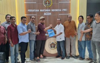 Sayuti Achmad Ambil Formulir Bakal Calon Ketua PWI Aceh 2026-2031